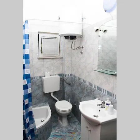Apartman Zvonko * Rogoznica (Sibenik-Knin)
